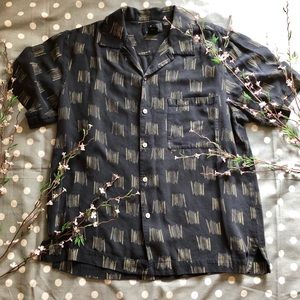 🔥𝟻/$𝟸𝟶🔥J. Ferrar Silk Button Shirt